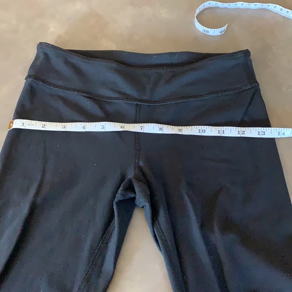Lululemon Ivivva Girl's Cropped Black Leggings - Picture 10 of 10